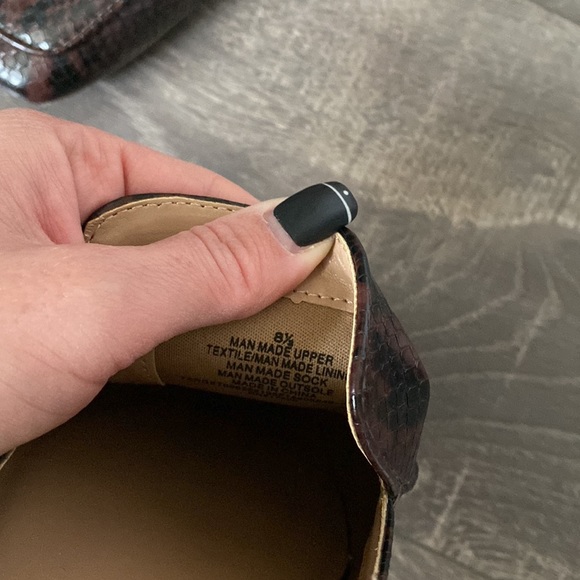 A New Day Brown Crocodile Loafer Mules - Picture 2 of 2